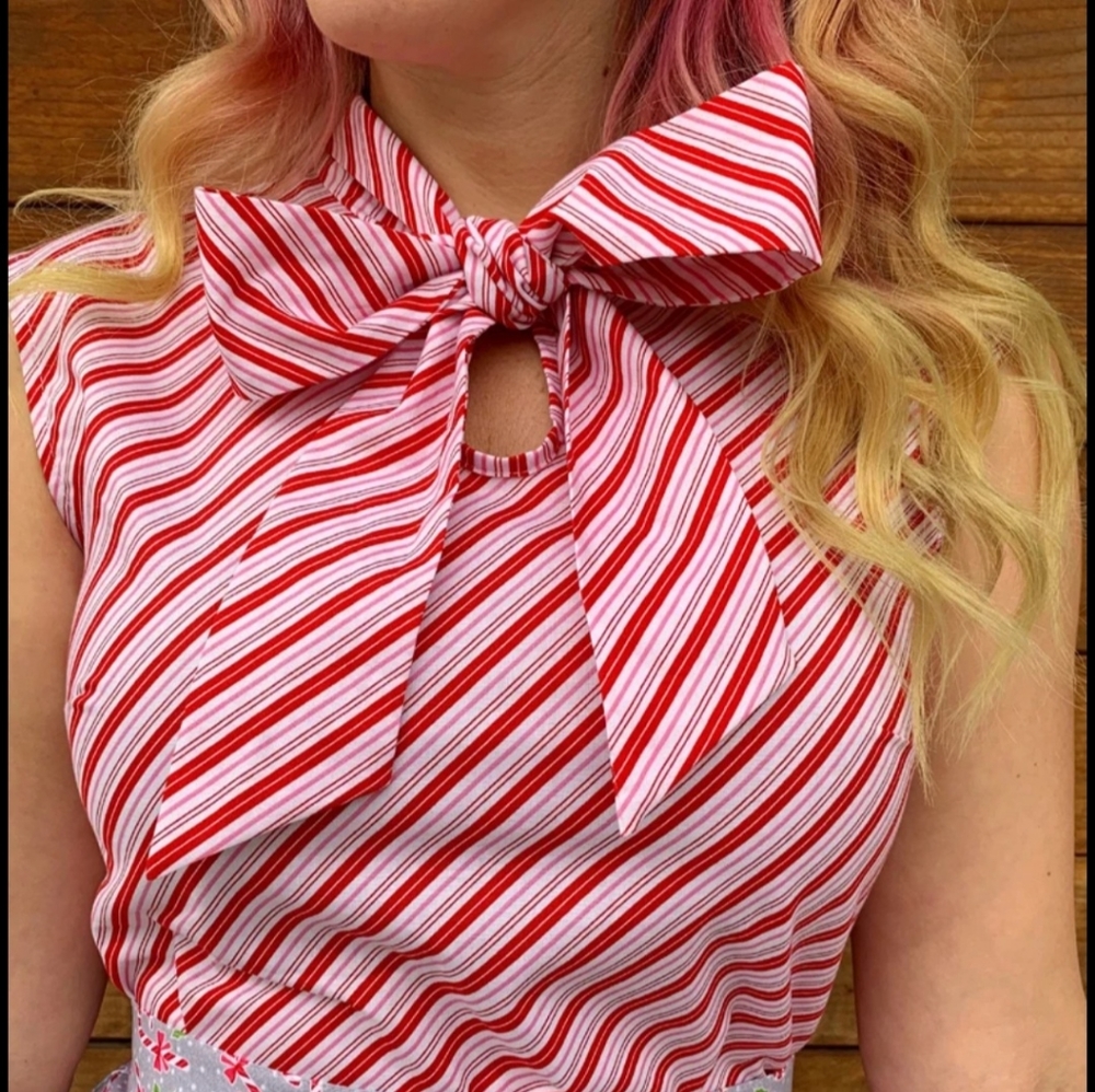 Retrolicious 4261 Candy Stripes Bow Top